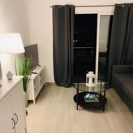 Thalassa Sea View Апартаменты Лимасол