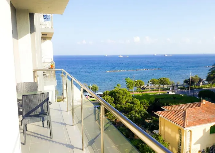 Thalassa Sea View Apartamento *